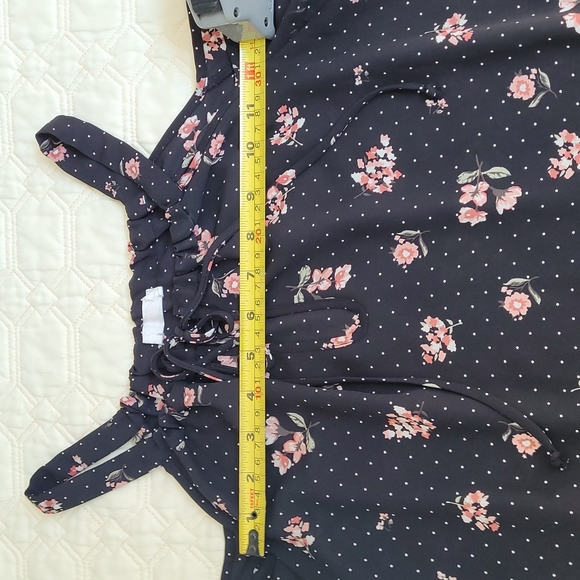 Black Floral Off the Shoulder Top Sz XS - Picture 7 of 8